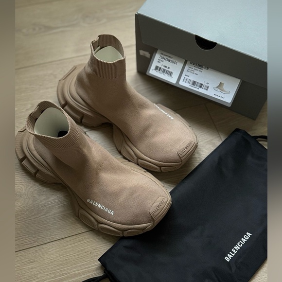 BALENCIAGA Women's 3XL Sock Knit Sneakers Beige Size 39 NEW $1080 - Picture 1 of 12